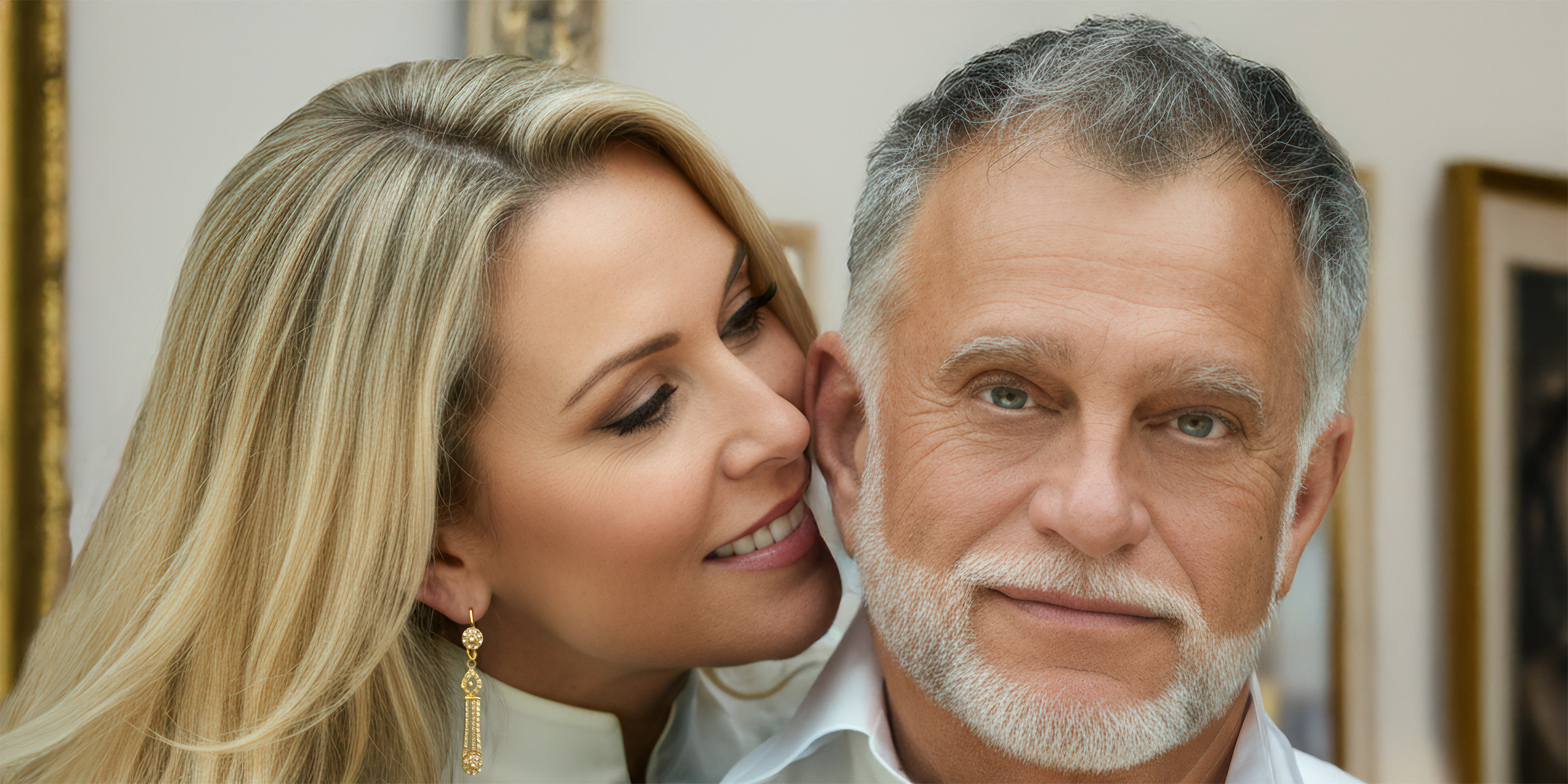 Bestager-, Classic-, Senior-, 50+ Model Michael Diehl Fotomodell aus Esslingen bei Stuttgart mit Lifestyle Paar Museum