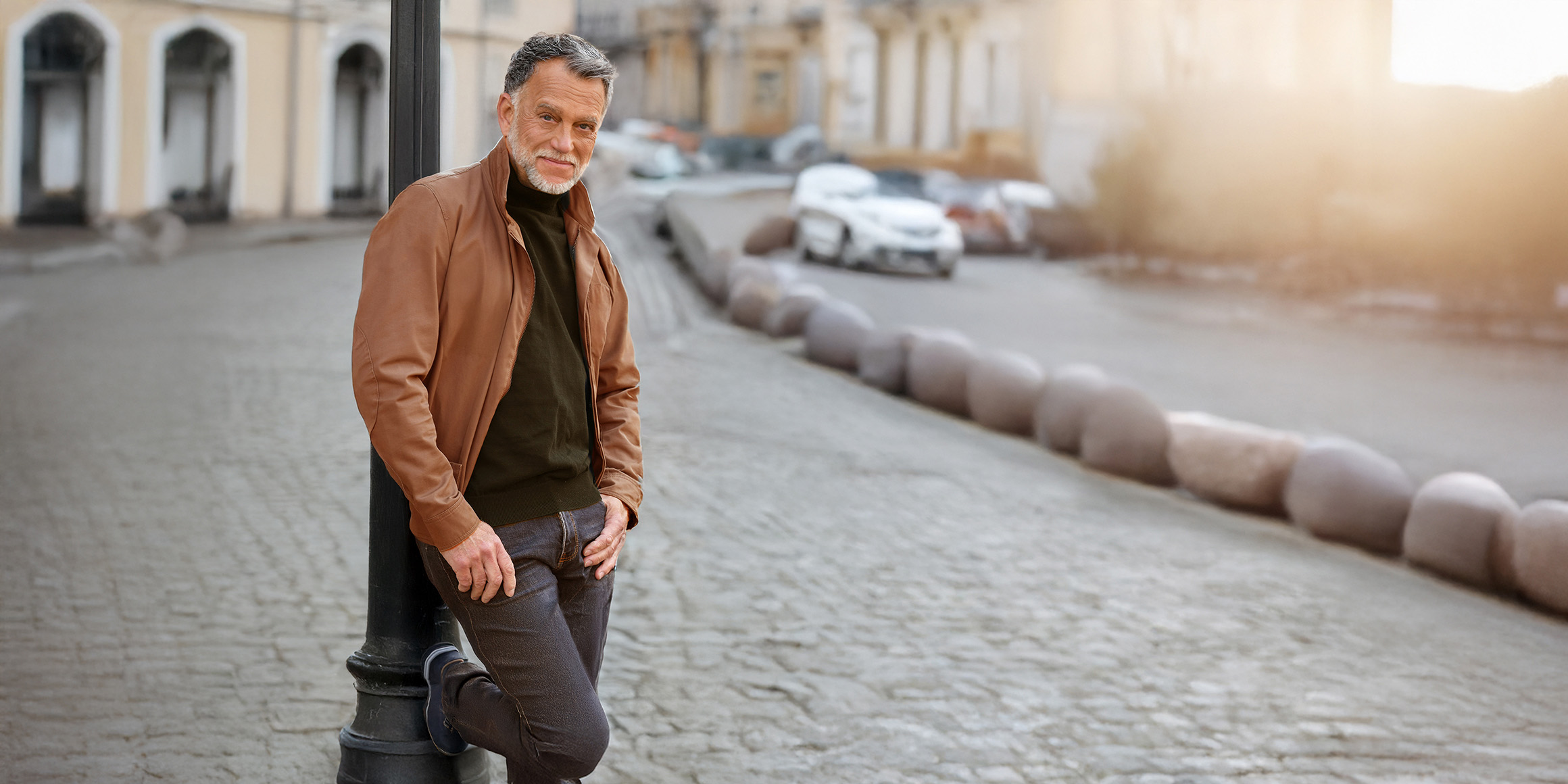 Bestager-, Classic-, Senior-, 50+ Model Michael Diehl Fotomodell aus Esslingen bei Stuttgart mit Fashion Lederjacke Milano